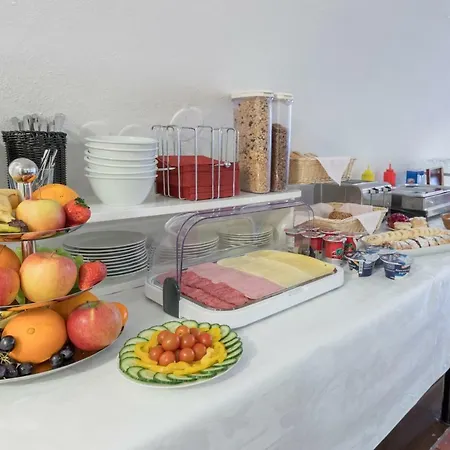 Hotel Celerin 3*